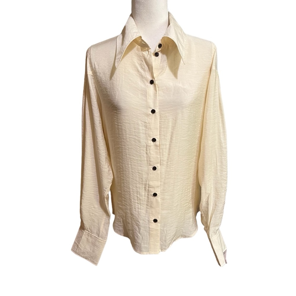 NWT’s WB With Black long sleeve button up shirt